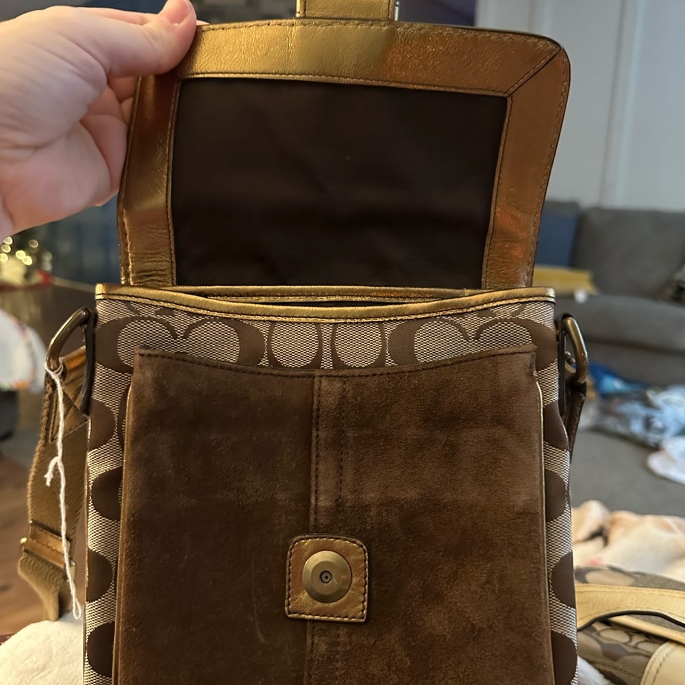 Coach CrossBody - Picture 5 of 12